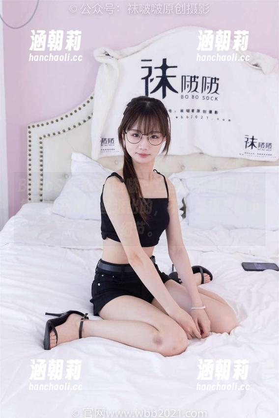 BoBoSocks袜啵啵 - 这些是甜甜圈的全集，油亮薄白丝透出的，不只是偶然的小细节。