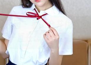 Feilin嗲囡囡 – 看了仓井优香的泳池写真，我一直在想水会不会太凉？