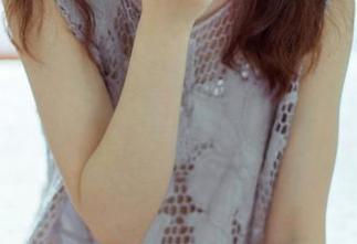 GIRLT果团网 – 通灵儿的女孩写真集，真心推荐下载，但记得要有心理准备！
