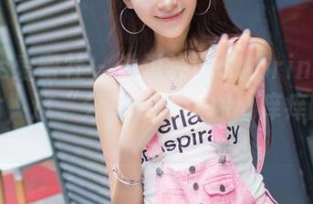 IMiss爱蜜社 – 说说许诺Sabrina的美足照片，这“分享”得让你心痒痒的那种。