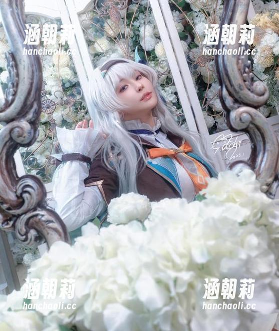 下载Machi马吉的套装写真，这个色彩真的是太养眼了，太会搭了吧！