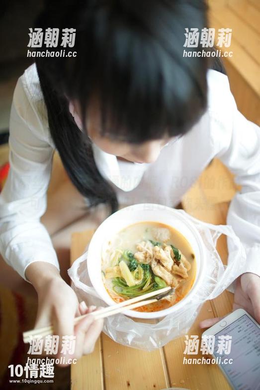 蕾丝底裤不是普通的内裤，ROSI的作品可是个话题制造机！图包等你来撩～