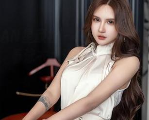 XINGYAN星颜社 – 转转Lisa的泳衣图集：好啦，看泳衣也许也是一种“水疗”吧，不是吗？