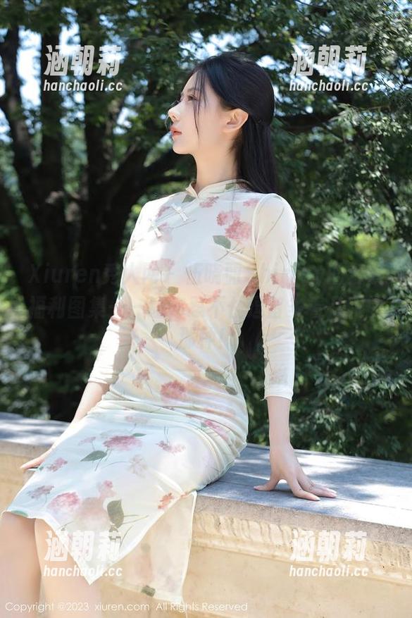 Xiuren秀人网-伍晓丽Shirley Xiuren秀人网 - 伍晓丽Shirley的套装福利图集——让你忍不住逗留多看几眼的那种!