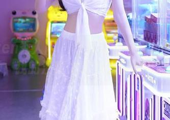 Xiuren秀人网 – 开始观看小紫儿的校园写真，我的注意力完全被她吸引走了。