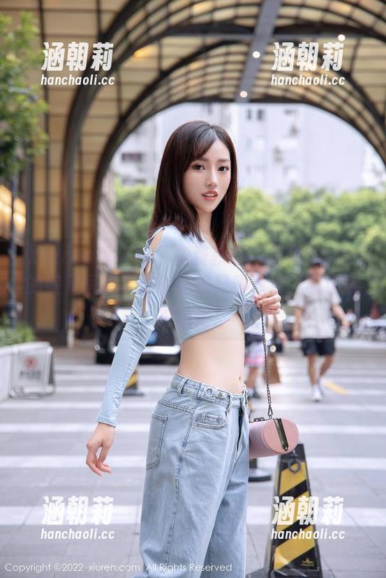 Xiuren秀人网 - 免费获取！果果Nikki的美足写真，谁说足球只看球员，咱也能拍拍足！