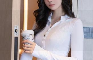 Xiuren秀人网 – 王婉悠Queen的圣诞写真合集：怎么就这么轻松就把我的视线勾走了？