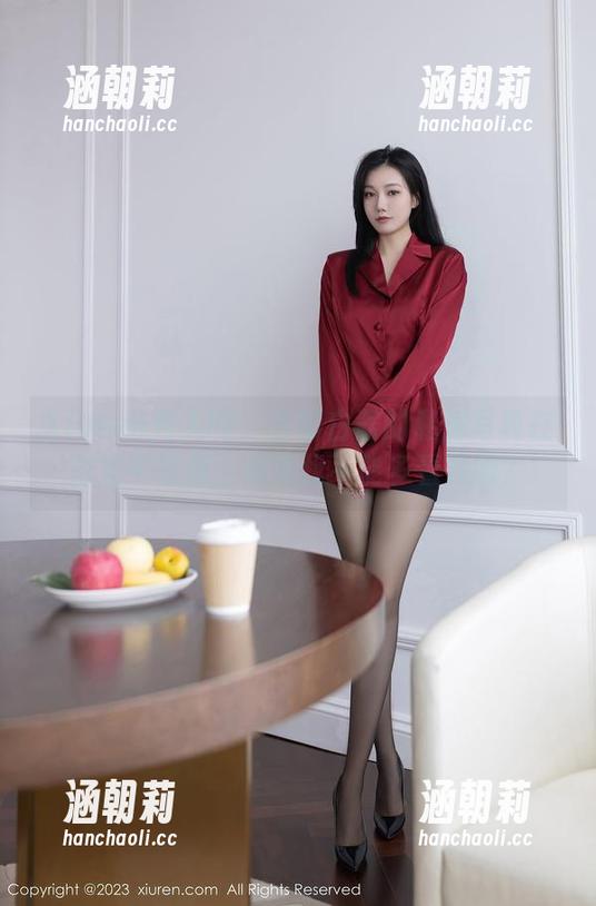 Xiuren秀人网-萌白酱 Xiuren秀人网 - 当萌白酱的私房写真在浴室中绽放,难道我不能多看几眼?