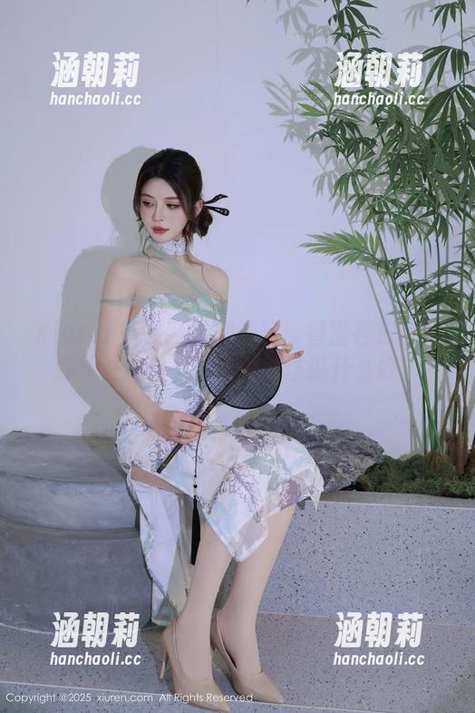 Xiuren秀人网 - 随便翻翻香澄在东京的妹妹在线合集，不知道该说什么好？