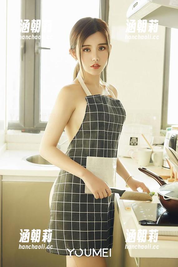 YouMi尤蜜荟-夏玲蔓 YouMi尤蜜荟 - 夏玲蔓的毛衣私房写真:如果毛衣会说话,它一定会聊聊我那些尴尬的时刻。