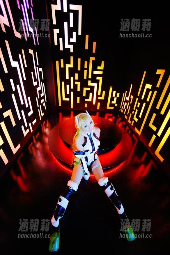 在サク(saku)的私房空间里邂逅Fantia2023的灵感