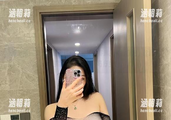 不爱笑的赛琳 微密圈 - 卖点就是个性:不爱笑的赛琳的美图精选,诠释渔网带钻连体袜的天马行空!