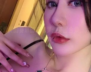 微密圈 – 不爱笑的赛琳的白裙梦：美图合集，太白了，眼睛快受不了