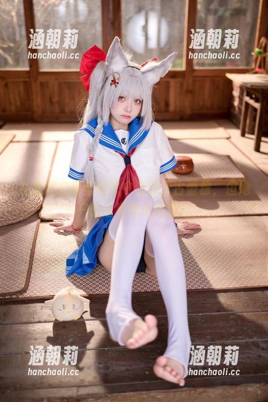 九柒喵在碧蓝幻想中遇见了古蕾雅，但她只想分享吃好吃的！