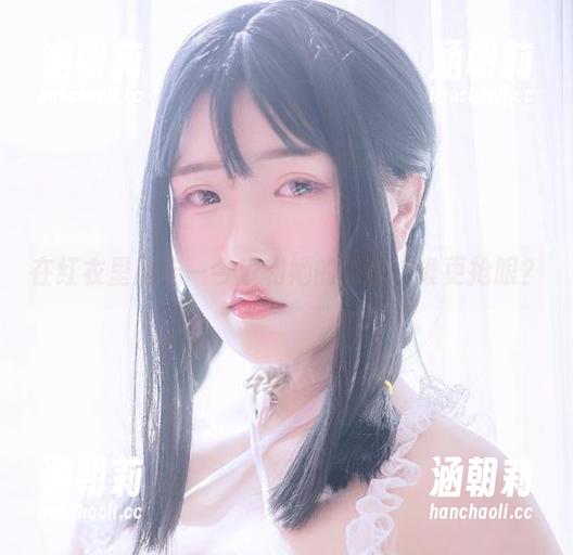 在红衣里游走—今汐和她的原图，谁更抢眼？