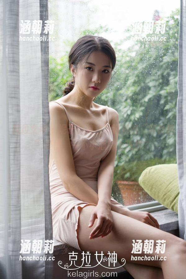 克拉女神 - 妮子自拍，精选她的“实验性”表情，一不小心就上热搜？