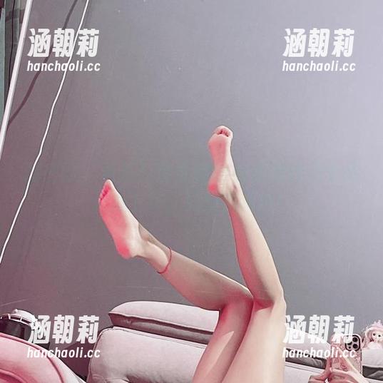 兔宝妮to 微密圈 - 更新!兔宝妮to的美腿作品令我无心工作,只想追腿色!