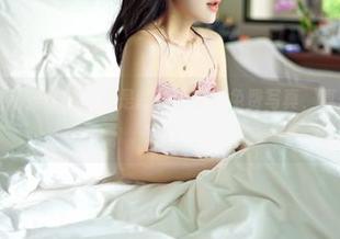 嗲囡囡 – 这不是肉丝，这是陈怡曼家的免费写真，真想多品尝几口
