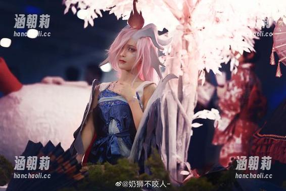 想看奶狮不咬人的赫萝写真？下载就好，准备迎接惊喜