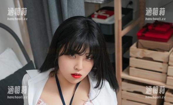 宋哈娜(송하나)居然敢试红点点，高清摄下来的效果居然还挺带感。