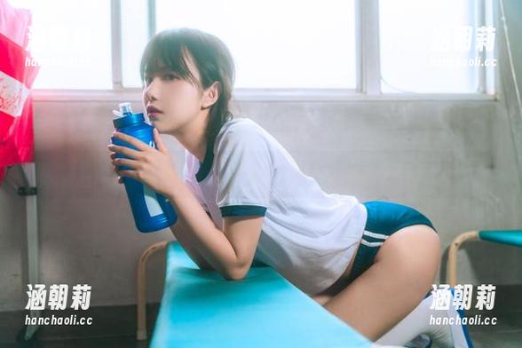 小鹿鹿shika的最新写真集：穷极奢华的富贵花式自恋