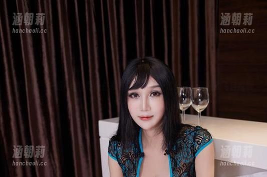 尤物馆-Kely香香 尤物馆 - 一组Kely香香在教室里的套图,怎么看都是在放飞自我啊