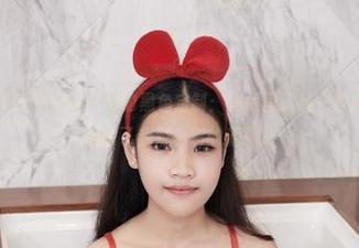 尤物馆 – 孟狐狸FoxYini的黑色定制：图片里藏着一些挫败感，但唤醒了我对色彩的新想法