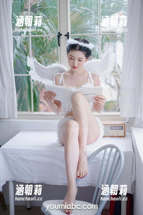 尤蜜荟-奶茶Emily 尤蜜荟 - “看着奶茶Emily的秘书在图库游走,偶像气场太强!”分享养眼不伤钱!