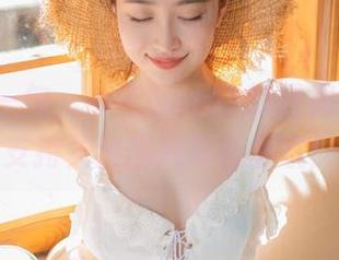 顺便说一句，年年Nnian的红裙真好看-支持关注图片与资源哦！