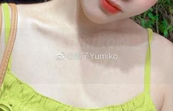 随意一穿：御子Yumiko的连衣裙私拍似乎就该这样