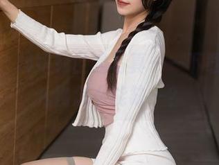 这一刻，抖娘利世的写真——下载和专属礼物怎么能缺一？
