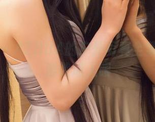 推女神 – AZHUA的户外写真全集：乱花渐欲迷人眼