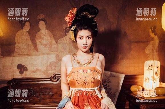 星澜是澜澜叫澜妹呀的美图，暗涌袭来，快来下载你的“欣赏秘籍”！