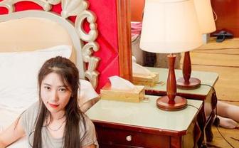 果团网 – 黄歆苑的精彩娱乐：长腿作品似乎在挑战重力的极限？