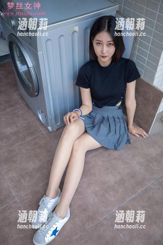 梦丝女神 - 宁夏的新图包，泳池里又被溅一身水，这个月的湿身狂欢开幕吧！