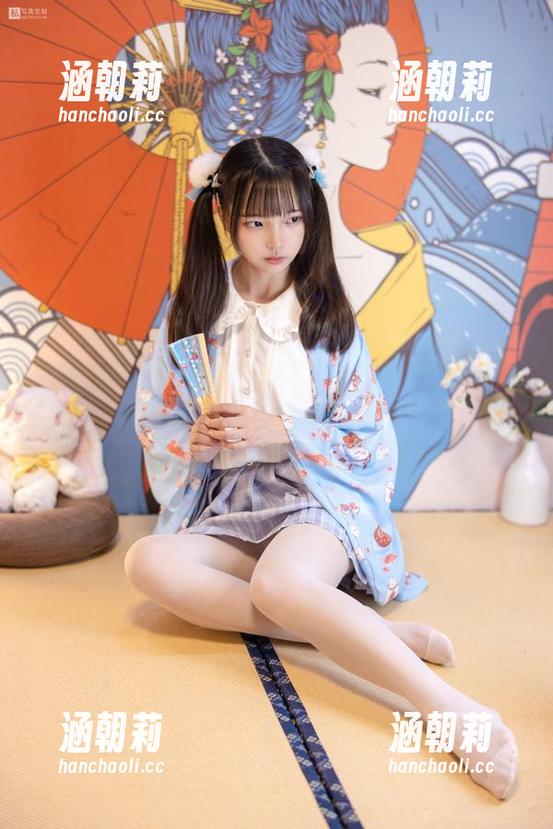 森萝财团-默陌 森萝财团 - 白丝踩物的默陌:这套写真,爆蛋加彩蛋就是不一样的口味啊!