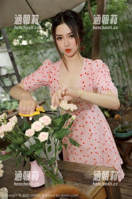 模范学院 - Manuela玛鲁娜的温柔作品更新了，这次到底魔力有多大呢？