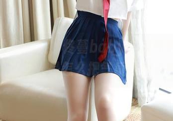 模范学院 – 哦，佟蔓baby白裙图包又来了，这女人是怎么把气质穿出来的？