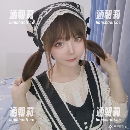 洛可ss的睡衣套图：是她在睡觉，还是我在醒来？被她的睡衣吸引得夜不能寐！