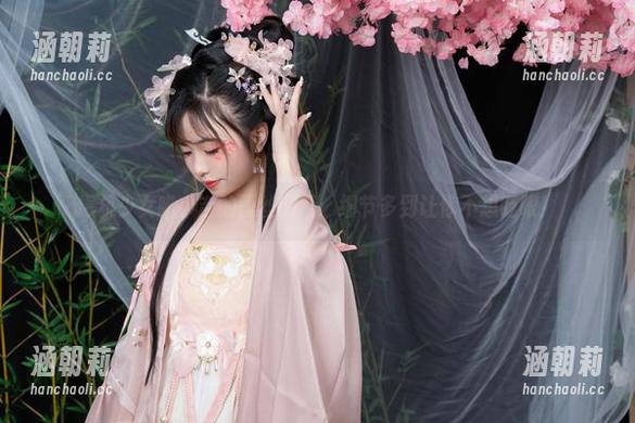爆机少女喵小吉的蕾丝图包：细节多到让你不想眨眼！