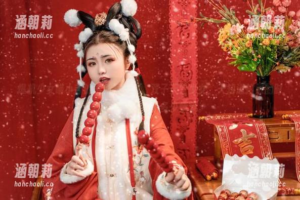 爆机少女喵小吉的最新写真集，双子天竺少女，天知道拍照的时候她到底脑补了多少情节。