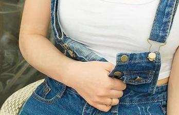 爱尤物 – 李多多的少女图集，最近更新的那几张真的让我莫名想到了初恋的傻傻样子。