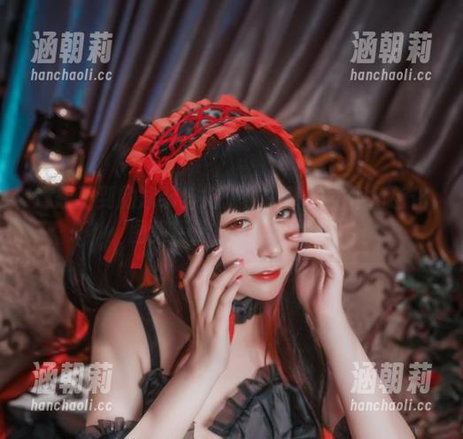 意想不到的泳装穿搭：猫九酱的女仆角色化图集精选，来砸钱吧！