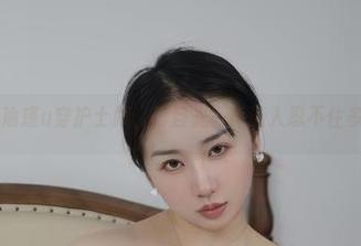 微密圈 – 瑜瑾u穿护士服，那目光…真让人忍不住多看几眼！