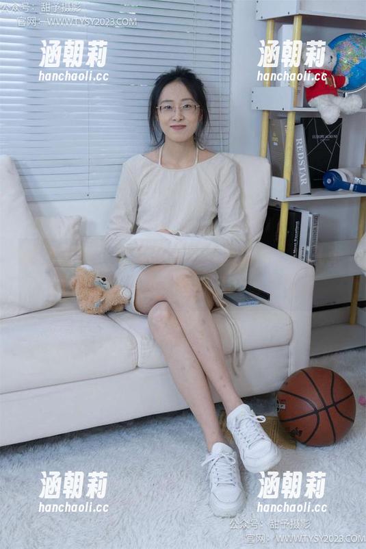 甜予摄影-思思 甜予摄影 - 思思的运动鞋图片库,挑几张谁会猜是买的,我自己就看着过瘾