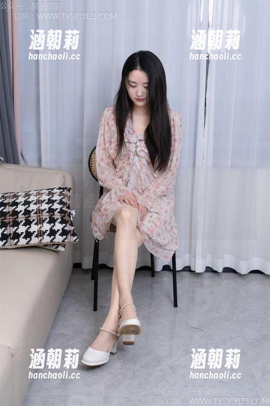 甜予摄影 - 齐齐的短靴私房现场，合集里看得人都有点眼晕艳，不一定看懂她发的都是啥！