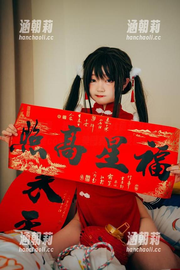 穿越成偶像，神沢永莉在ckt前开卫衣里的可爱cos风，美图真是妥妥的！