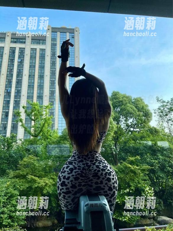 微密圈 - 禅雨儿Lynne最新图册：白色的那种‘清新’，让我想起了熟悉的味道——新出炉的面包！