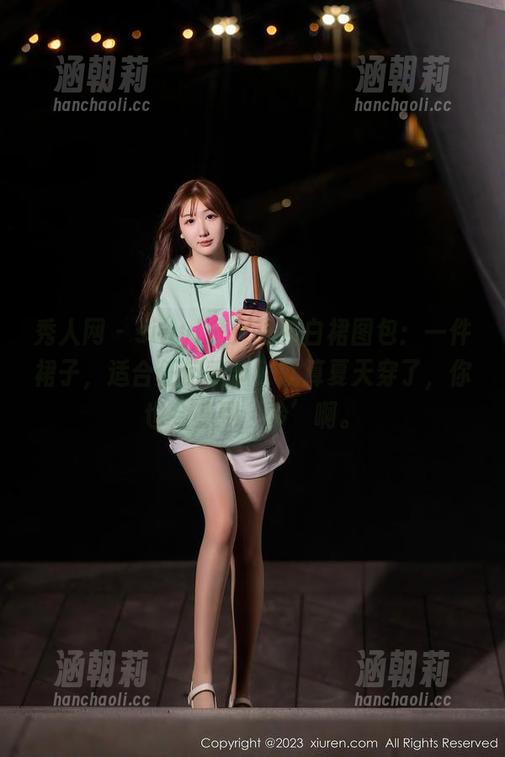秀人网-sibyl是女巫 秀人网 - sibyl是女巫的白裙图包:一件裙子,适合任何季节!就算夏天穿了,你也会感到‘冷’啊。
