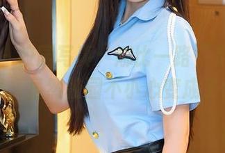 秀人网 – 校园写真：娜比一路“走红”的先兆，虽然校园不小心变成了大片